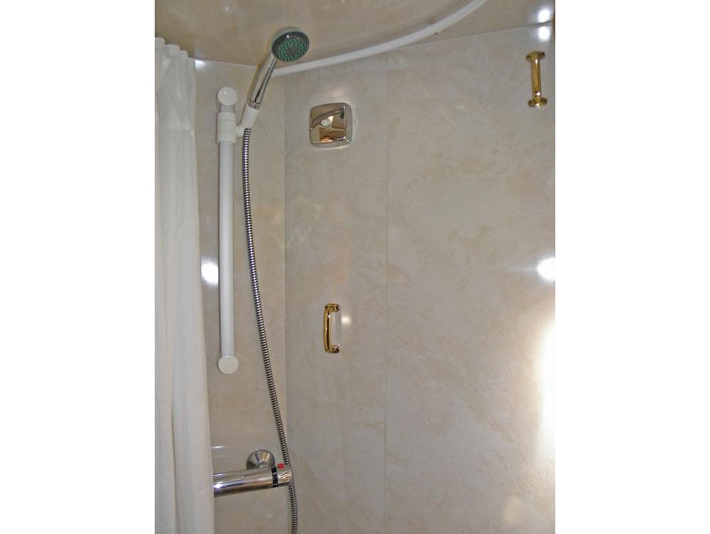 Fore ship, Accommodation